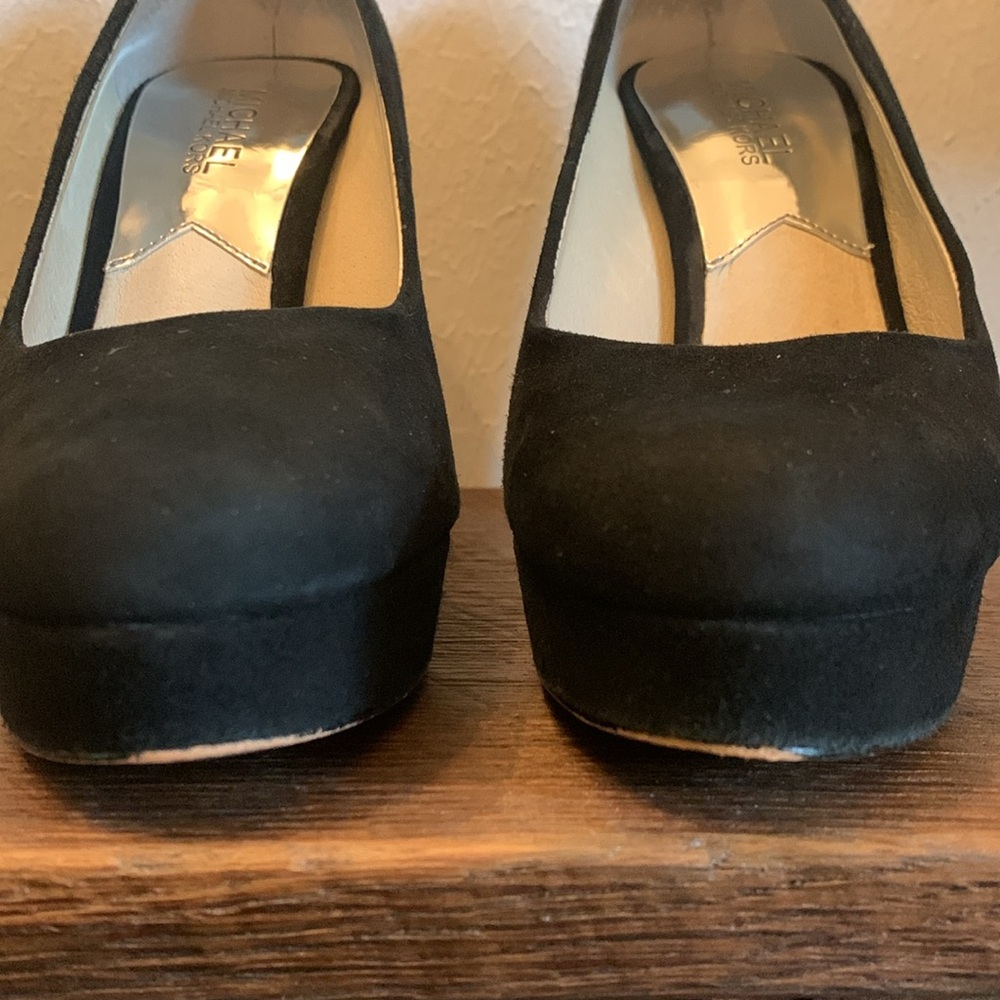 Michael Kors women’s black suede round toe thick heel - Picture 6 of 8